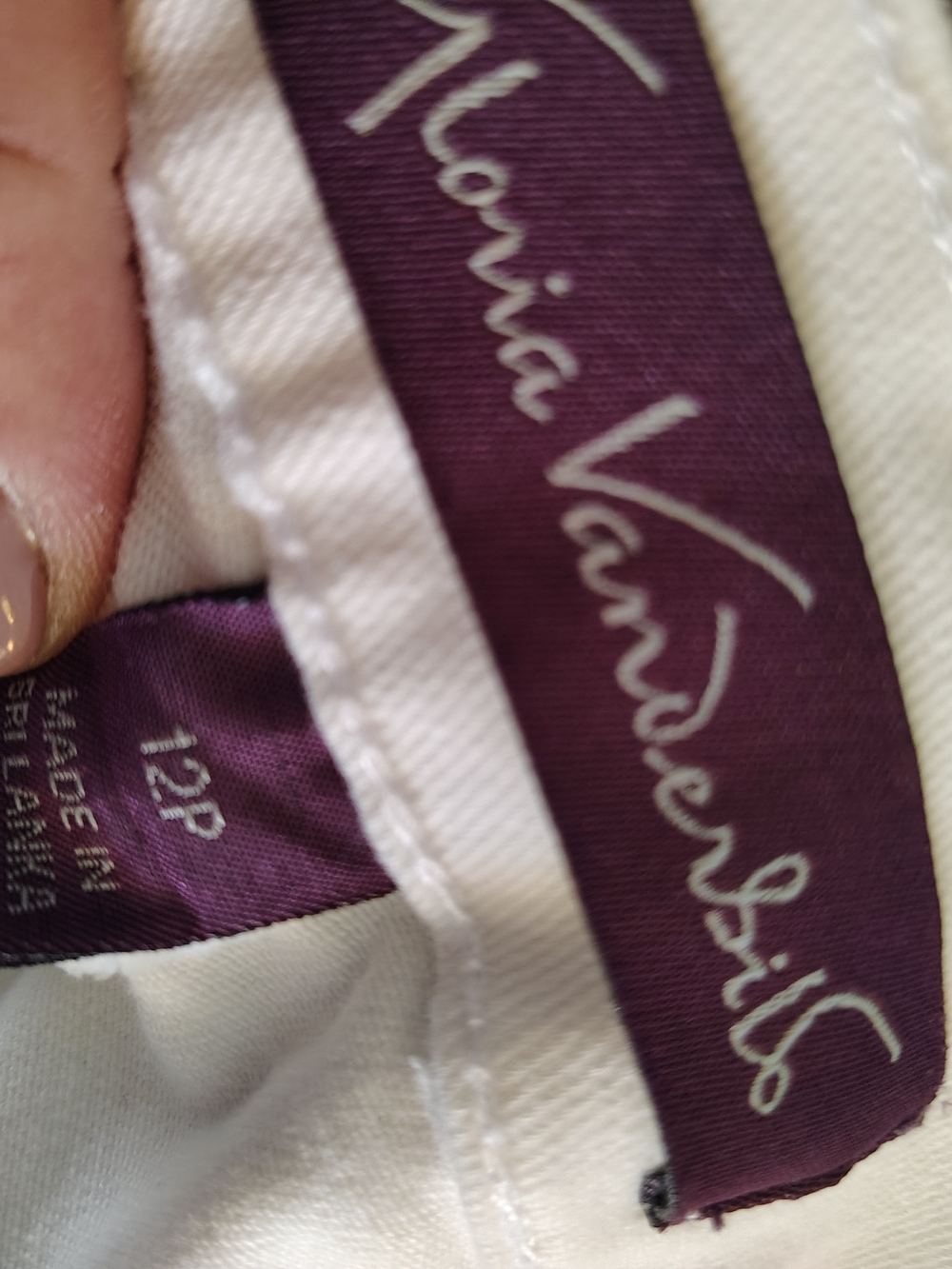 Gloria Vanderbilt White Ankle Jeans - Picture 1 of 3